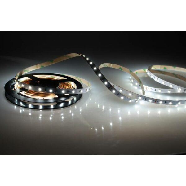 5 meter led streifen 24v 2835 kaltweiss 6300k 4w 70 leds m ip20